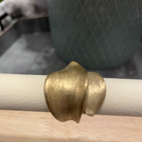 Matte Gold Ring-size 9 - Picture 3 of 13